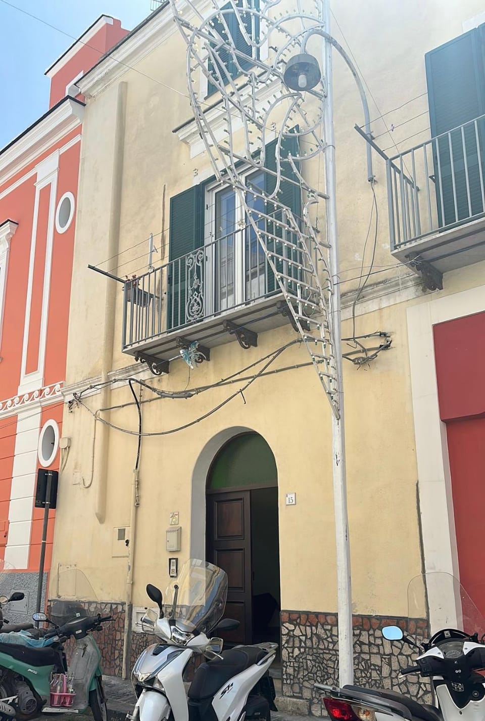 Property building, Quiet street view