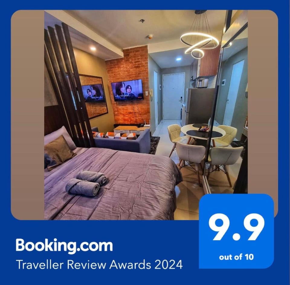 Luxurious Romantic Getaway in a stylish Condo Apartment in Tagaytay