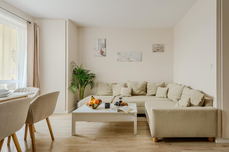 Living room, Seating area, Dining area, Food