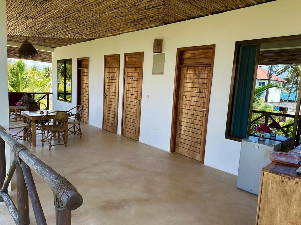 Patio, Day, View (from property/room), Balcony/Terrace, Seating area, Dining area