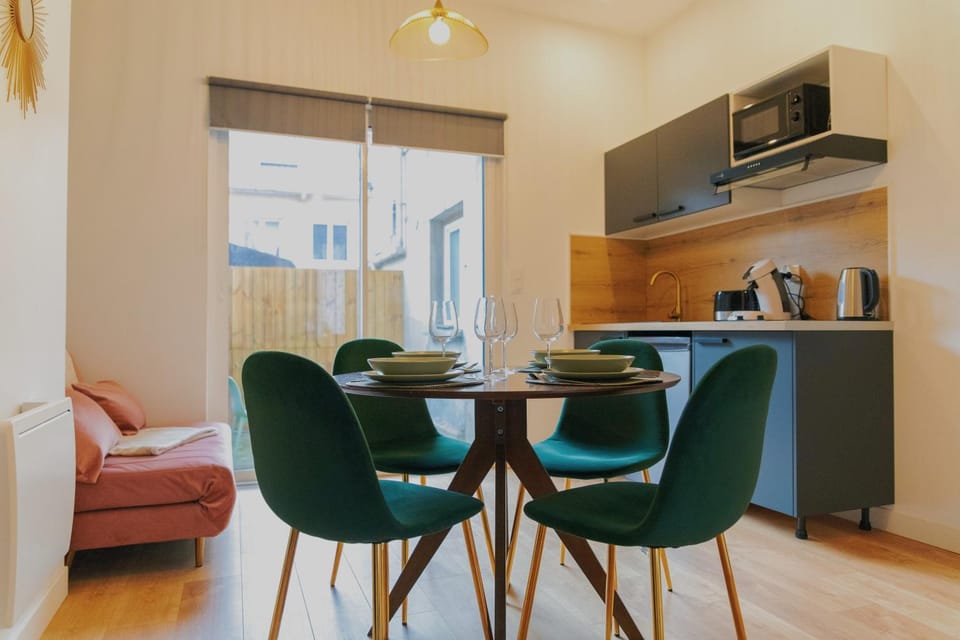 Living room, kitchen