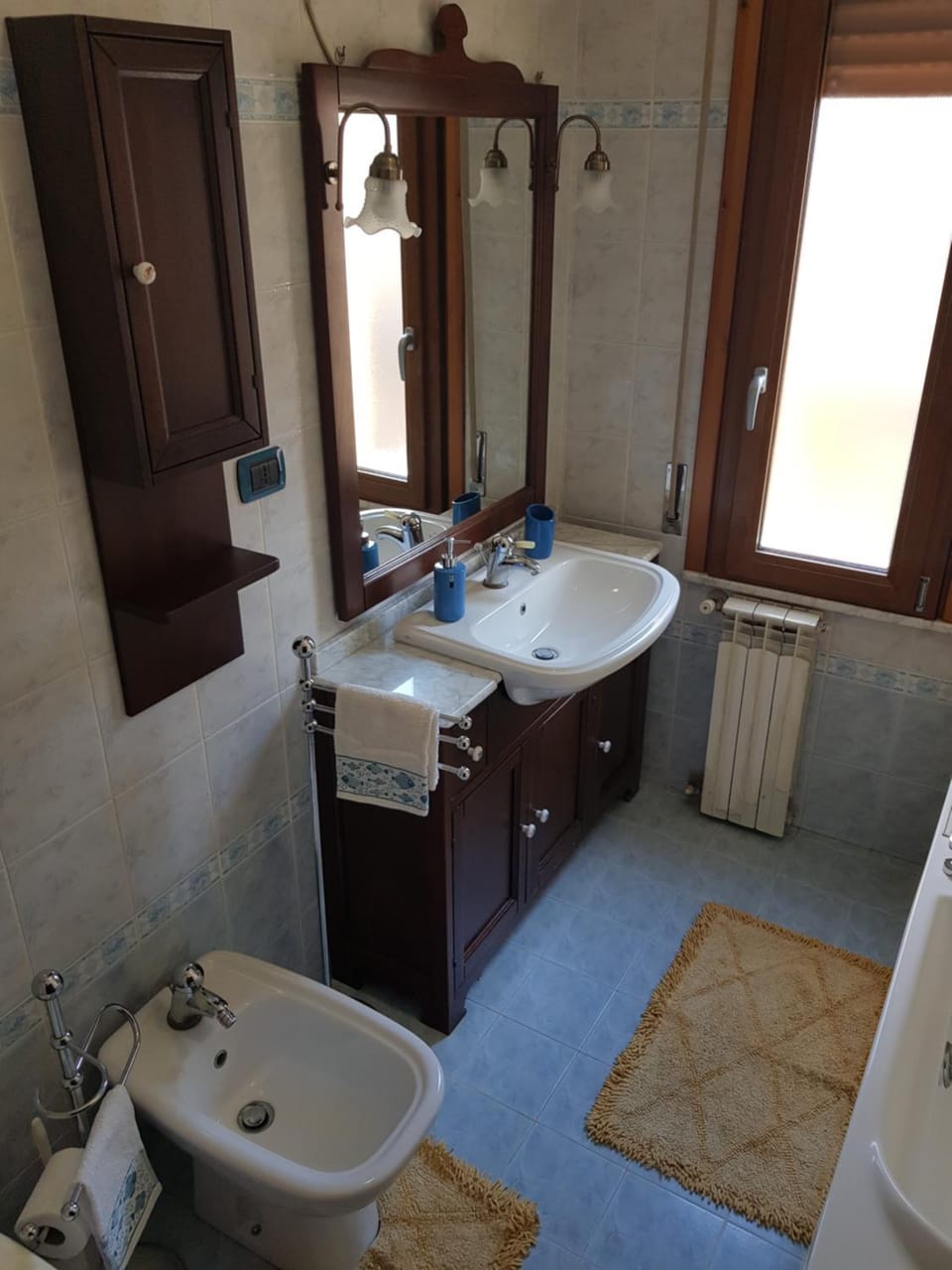 Toilet, Bathroom, Bath, towels