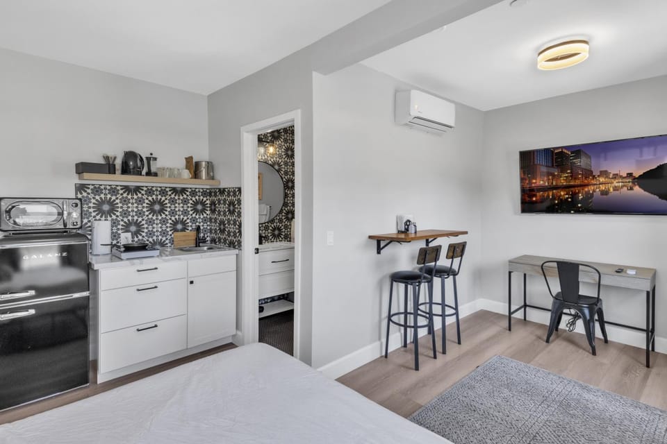 TV and multimedia, Kitchen or kitchenette, Dining area