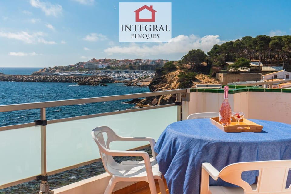 Balcony/Terrace, Balcony/Terrace, Food, Food, Sea view, Sea view