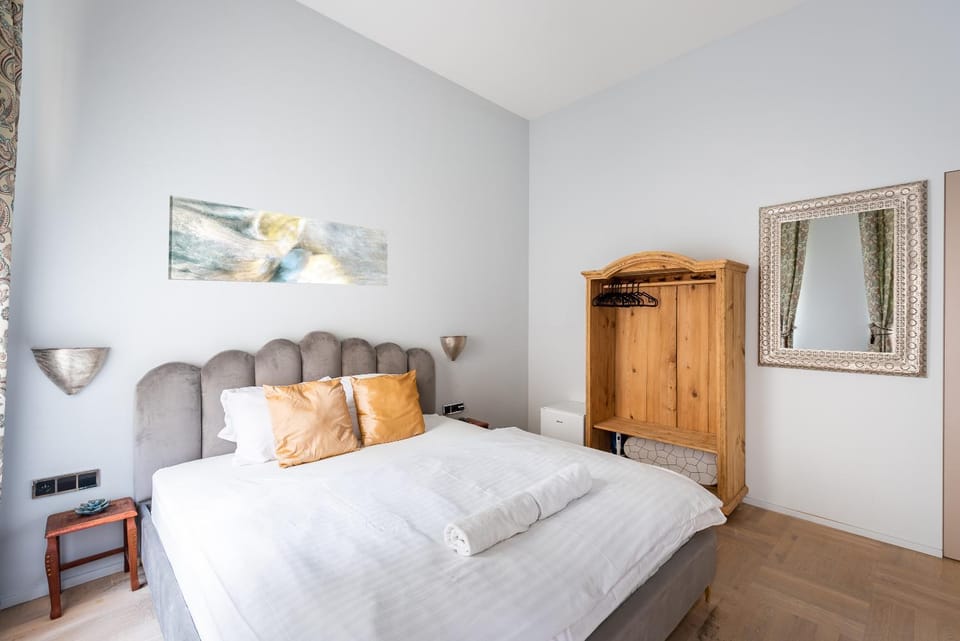 Bed, Bedroom, wardrobe