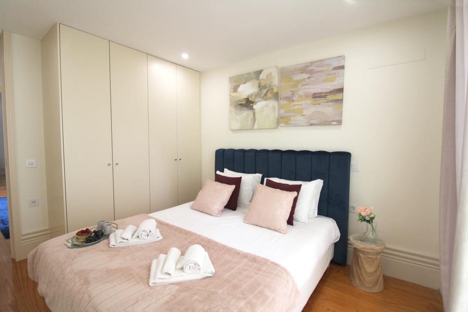 Porto Unique Downtown Garden Apartment in Porto