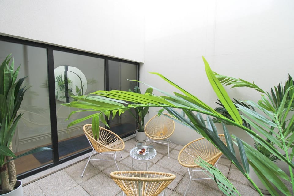 Porto Unique Downtown Garden Apartment in Porto