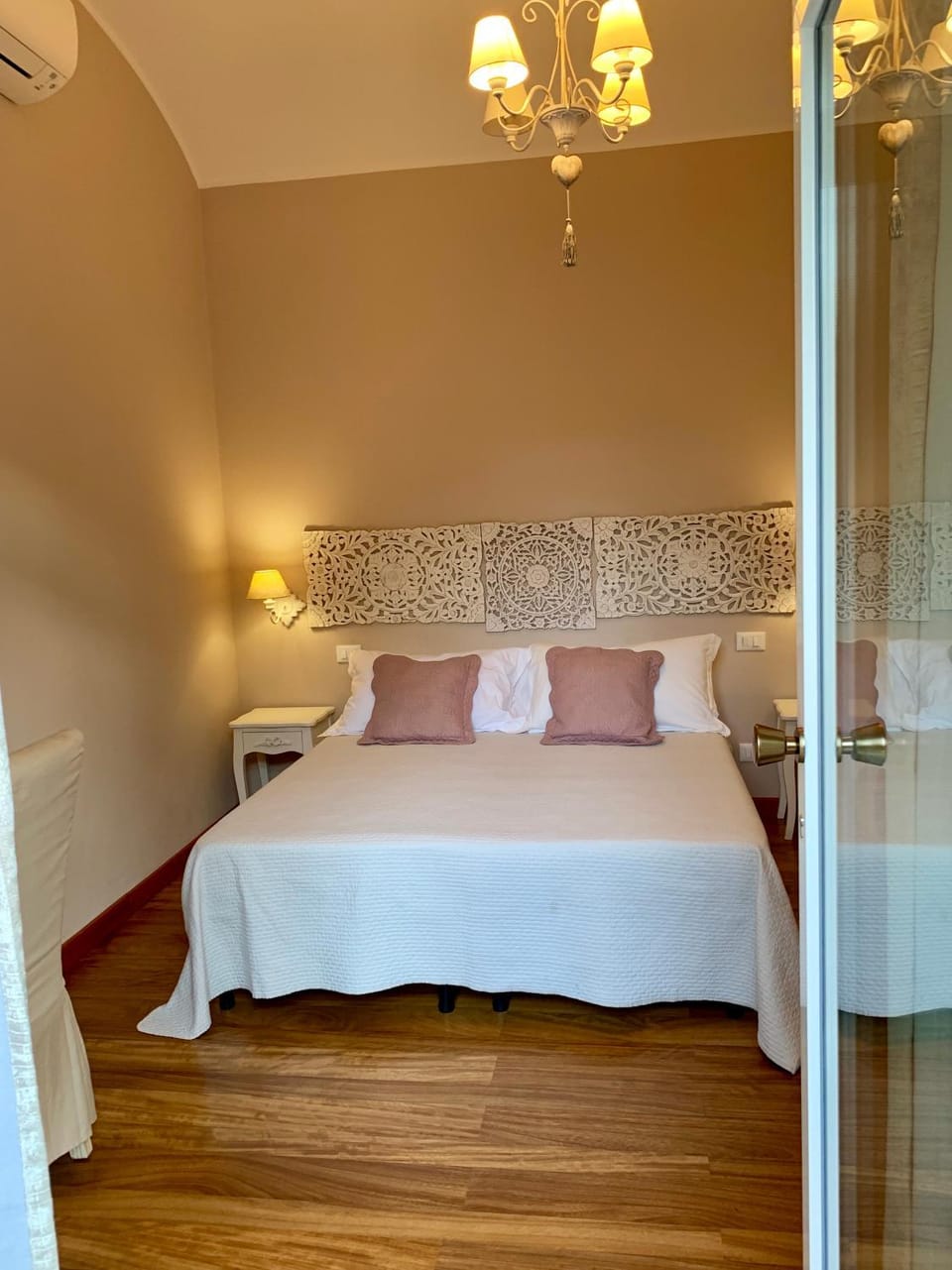 CERNAIA ROOM Bed and Breakfast in La Spezia