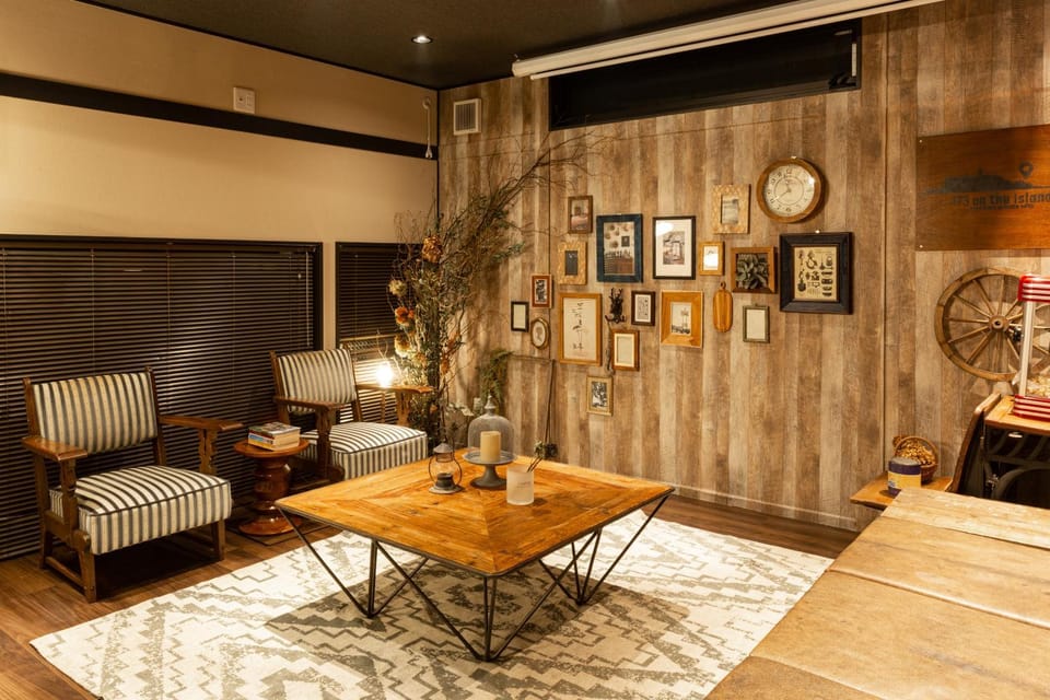 Living room, Seating area