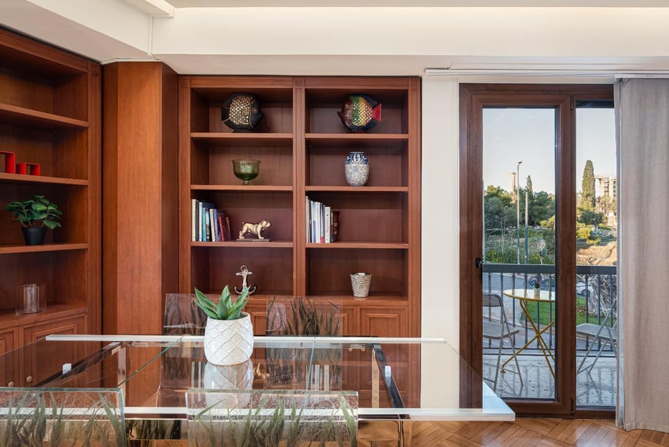 View (from property/room), Balcony/Terrace, Living room, Seating area, Dining area