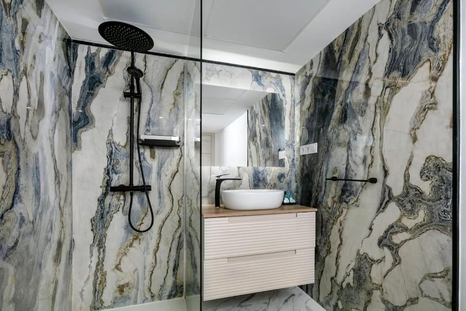 Shower, Bathroom