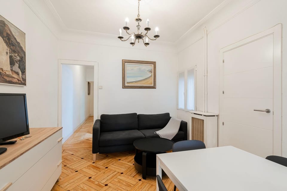 TV and multimedia, Living room, Dining area