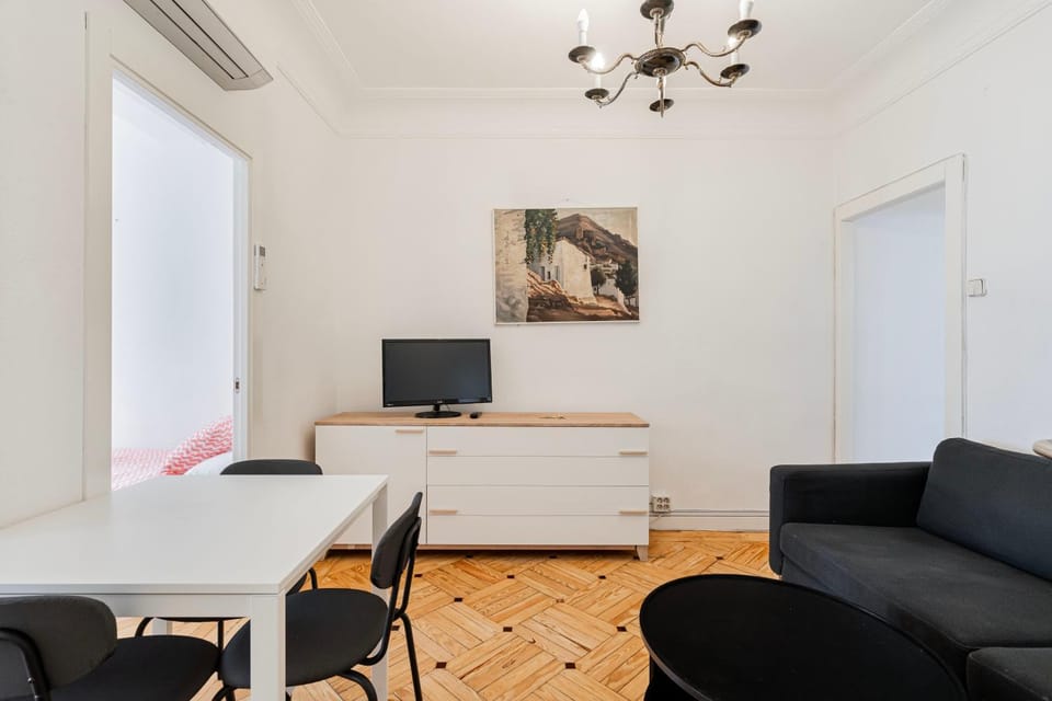 TV and multimedia, Living room, Dining area