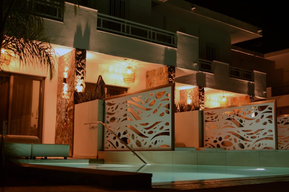 Property building, Swimming pool