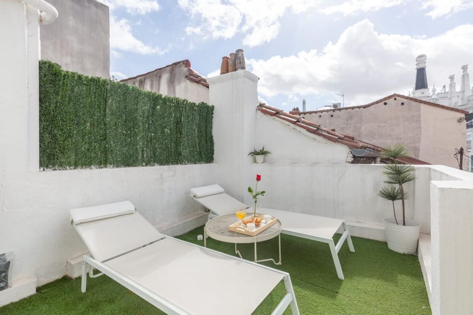 Off site, View (from property/room), Balcony/Terrace, Balcony/Terrace, sunbed