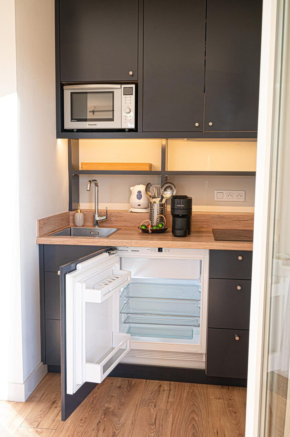 Coffee/tea facilities, Kitchen or kitchenette, minibar