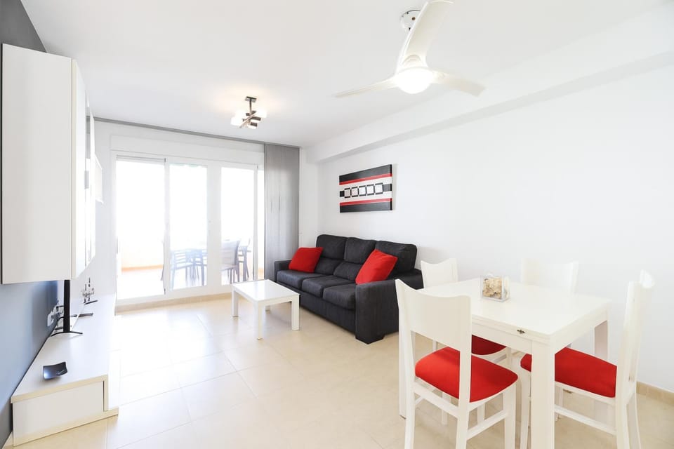 Tu refugio en Canet, piscina, parking y playa Apartment in Valencian Community