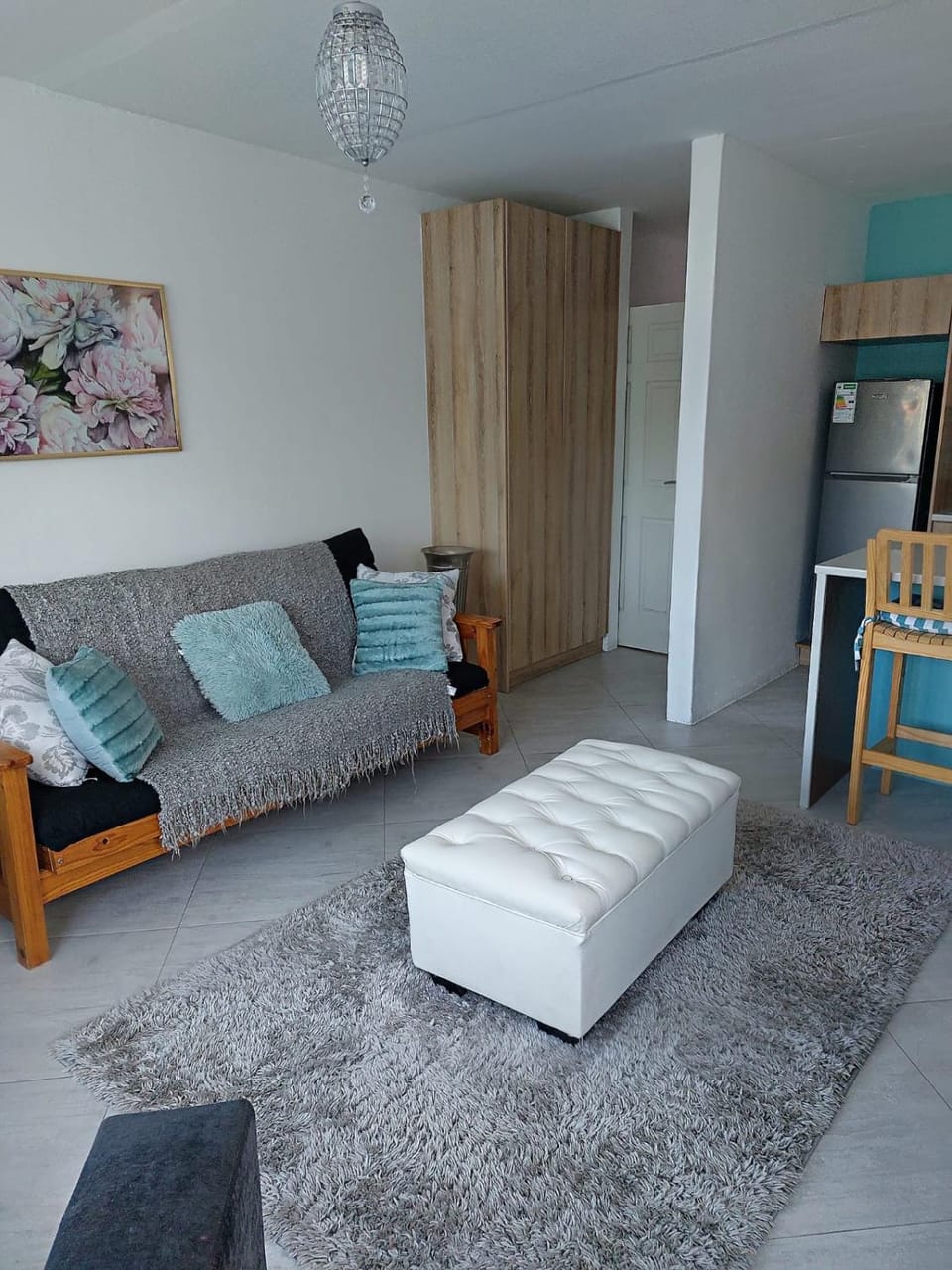 Living room, Photo of the whole room, Seating area