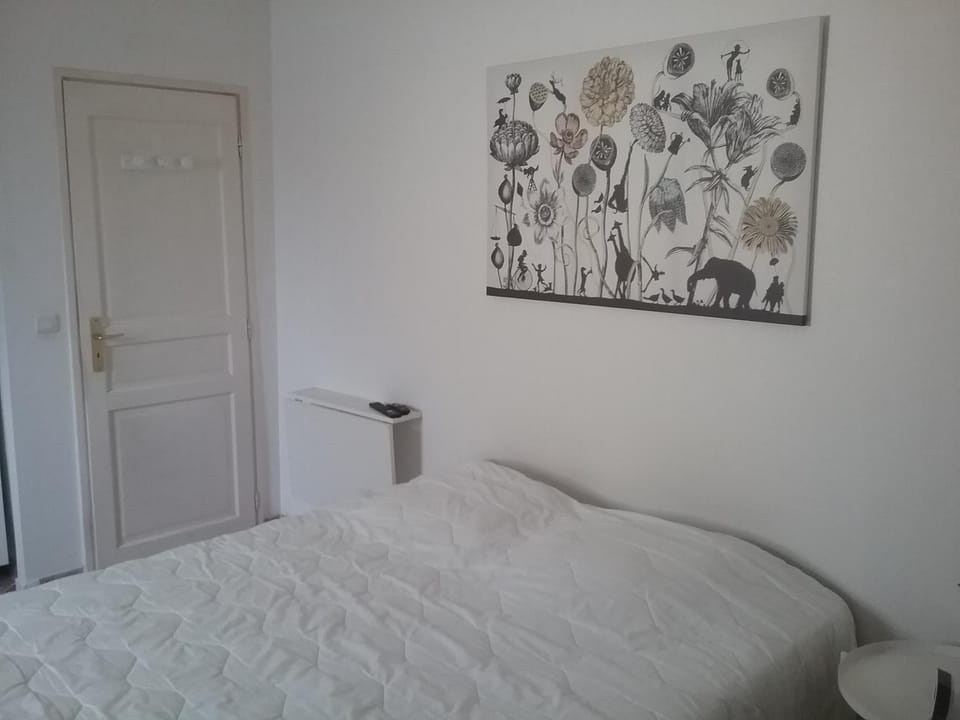 UNE CHAMBRE EN VILLE Bed and Breakfast in L'Isle-sur-la-Sorgue