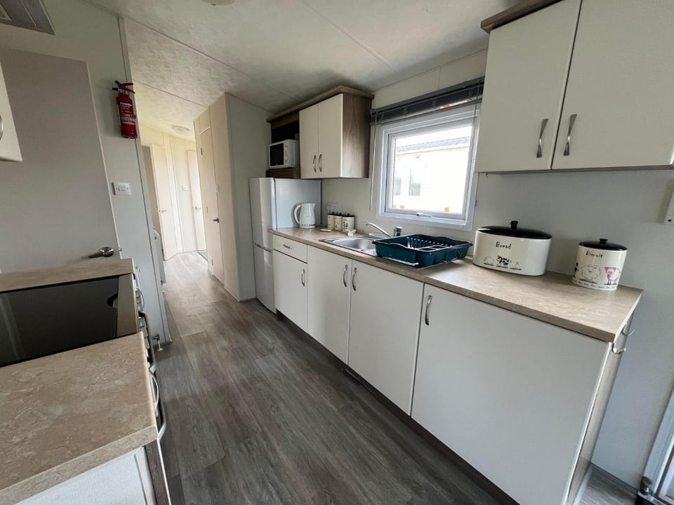 Ormesby 8, Haven Holiday Park, Caister - Four Bedroom, sleeps 8, pets welcome - 2 minutes from the beach! Entertainment passes required Campground/ 
RV Resort in Caister-on-Sea