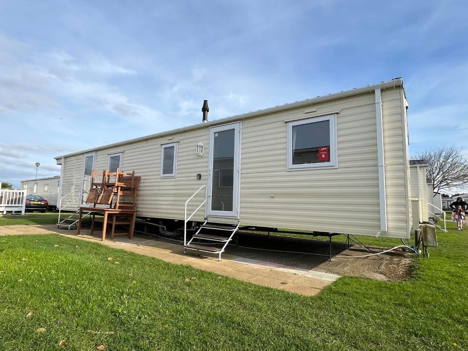 Ormesby 8, Haven Holiday Park, Caister - Four Bedroom, sleeps 8, pets welcome - 2 minutes from the beach! Entertainment passes required Campground/ 
RV Resort in Caister-on-Sea