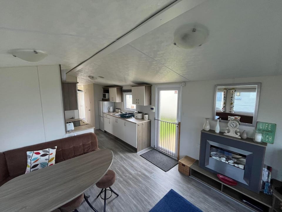Ormesby 8, Haven Holiday Park, Caister - Four Bedroom, sleeps 8, pets welcome - 2 minutes from the beach! Entertainment passes required Campground/ 
RV Resort in Caister-on-Sea
