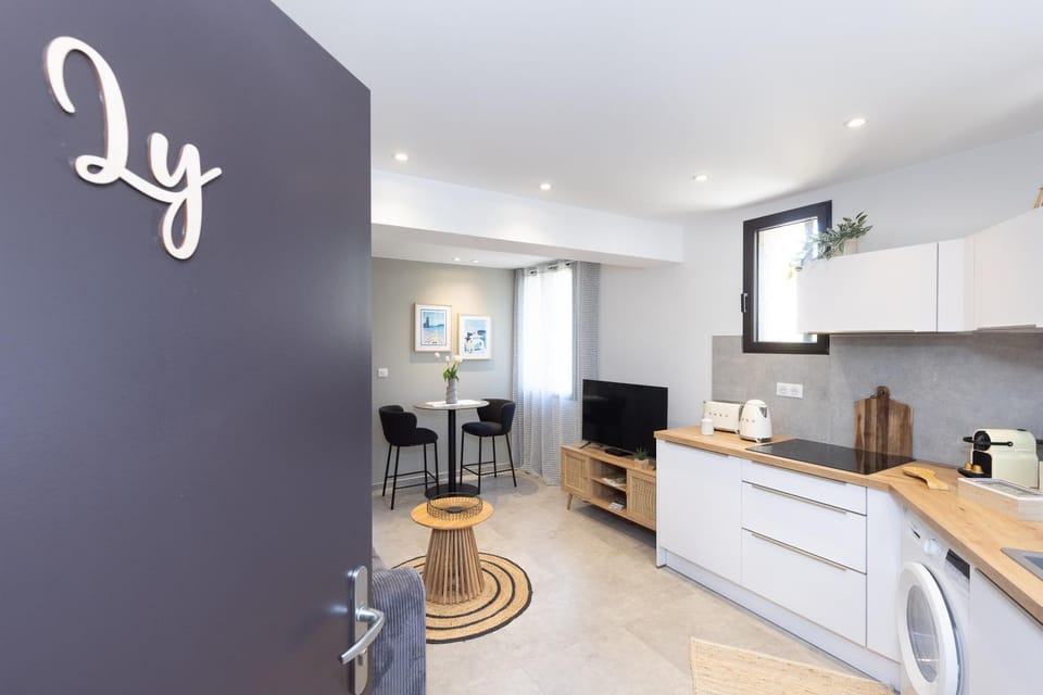 Living room, minibar, pet friendly, toaster