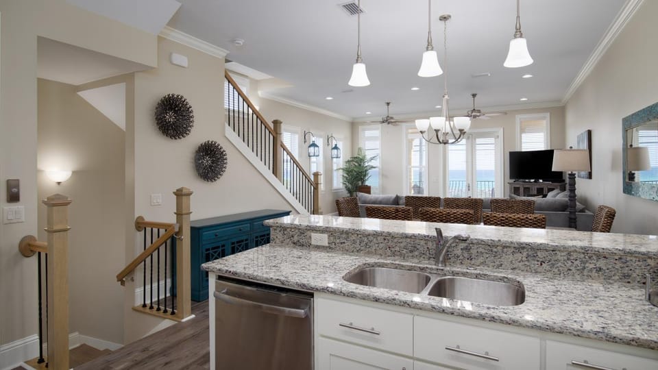 Kitchen or kitchenette, kitchen