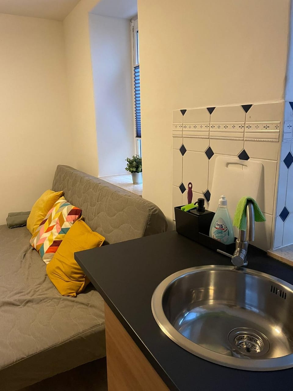 Bed, Living room, Seating area
