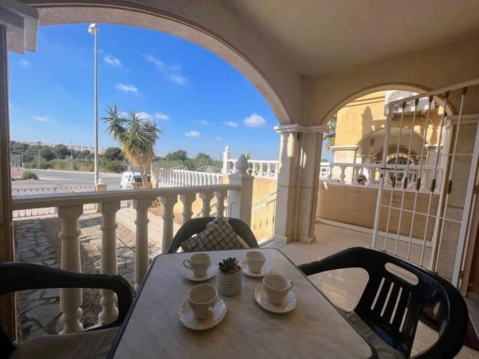 Traditional 3 bedroom villa with Com pool ALM26 House in Vega Baja del Segura