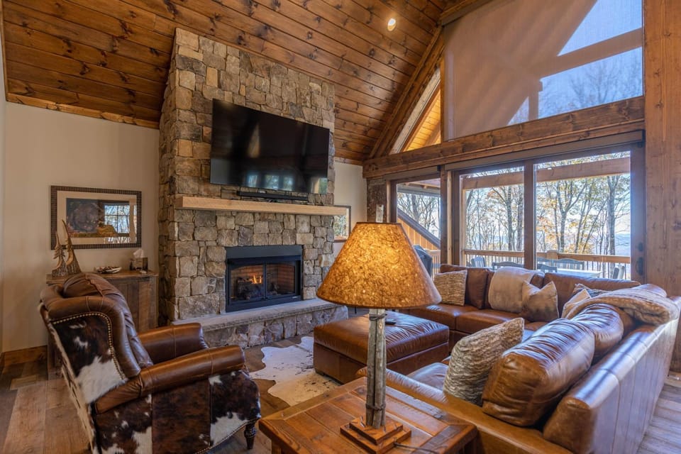 Summit Haven at Eagles Nest House in Beech Mountain