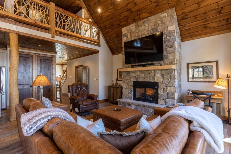Summit Haven at Eagles Nest House in Beech Mountain