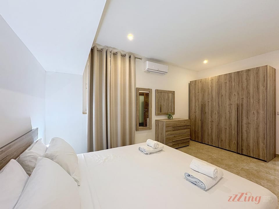 Bed, Bedroom, wardrobe