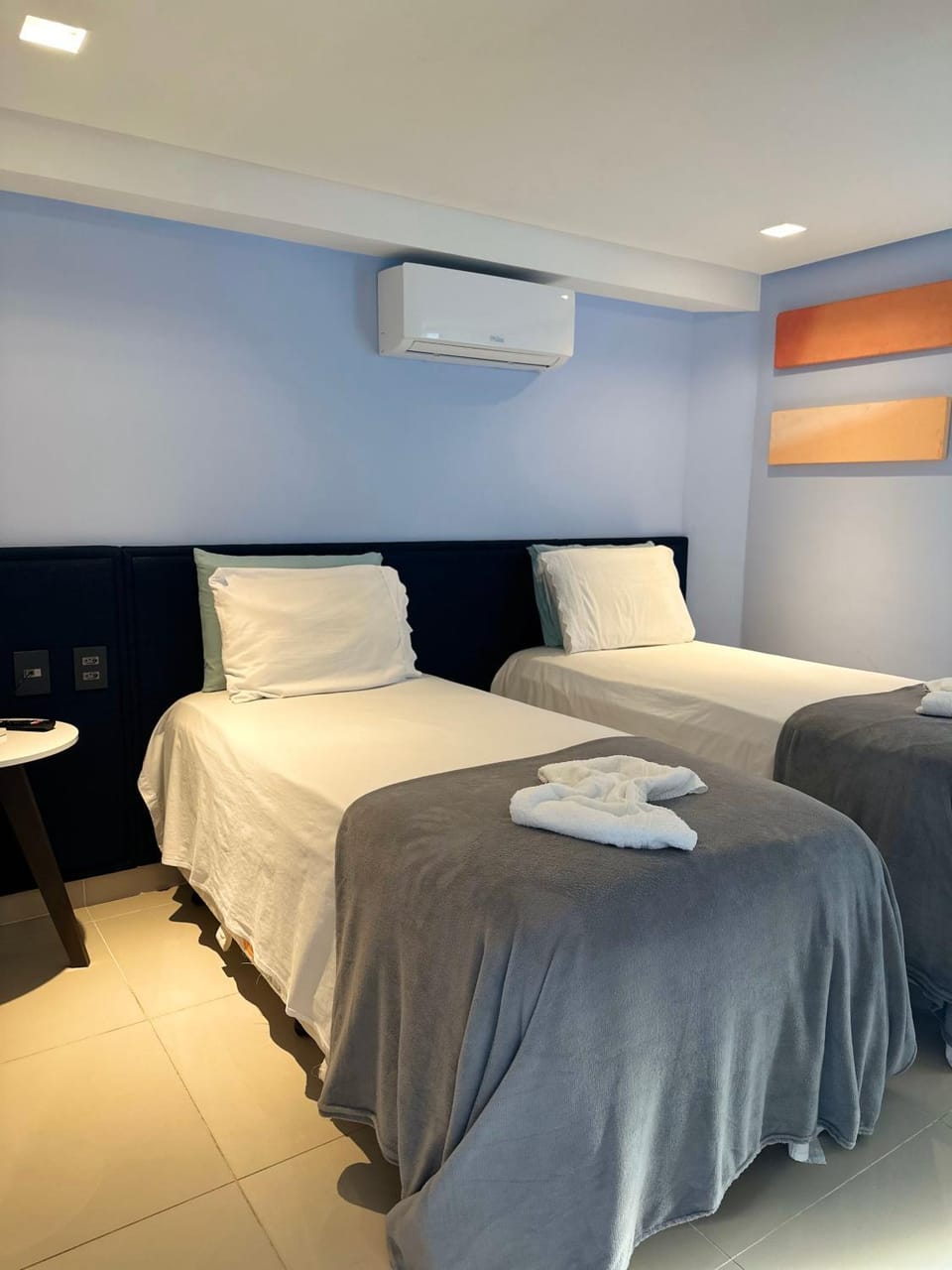 Bed, Photo of the whole room, Bedroom, towels, air conditioner