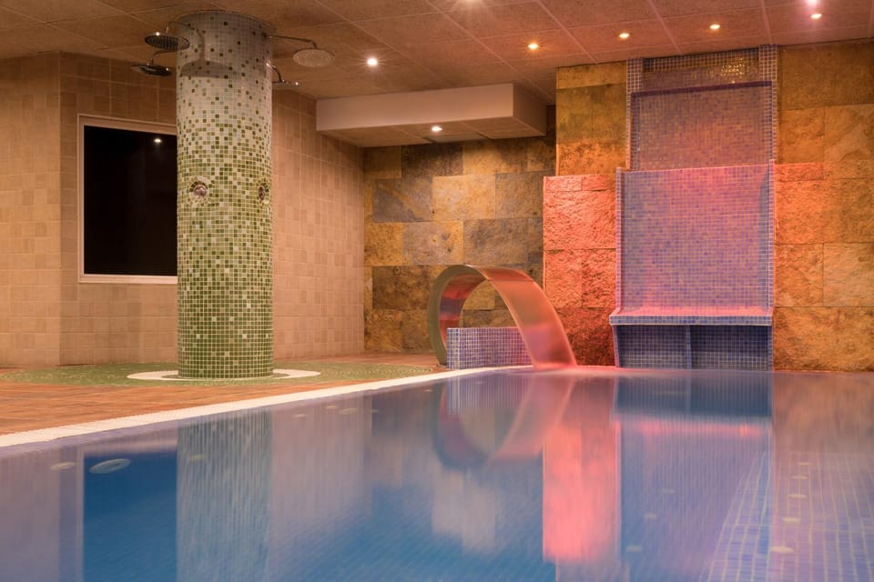 Hot Spring Bath, Sauna, Solarium, Steam room, Spa and wellness centre/facilities, Swimming pool