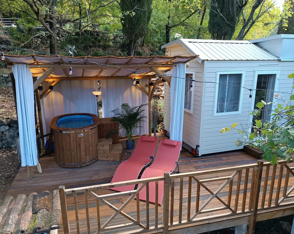 La Tiny du Midi Campground/ 
RV Resort in French Riviera