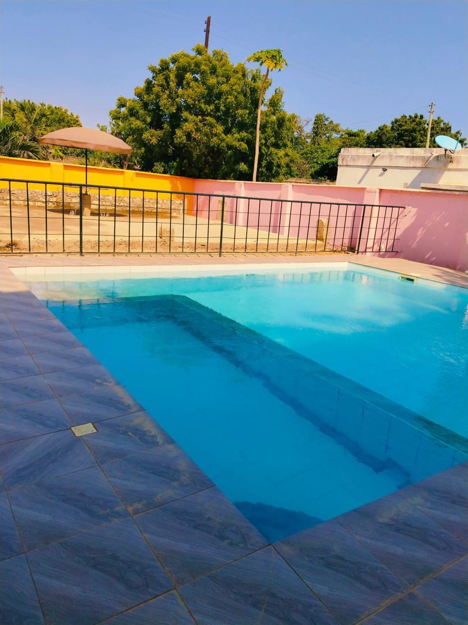 Swimming pool