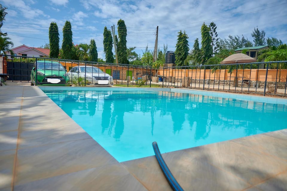 Pool view, Swimming pool