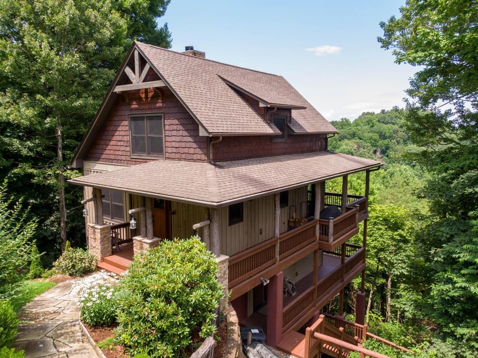 Deer Moments House in Watauga