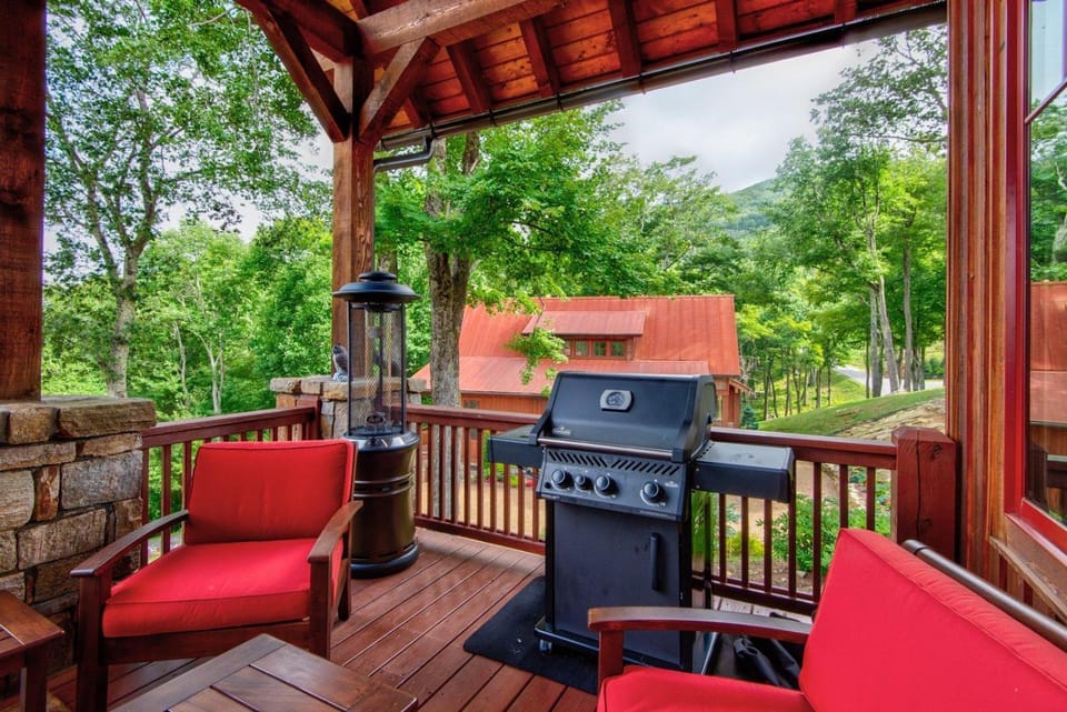 Storybook Cottage at Eagles Nest House in Watauga