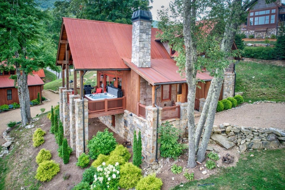 Storybook Cottage at Eagles Nest House in Watauga