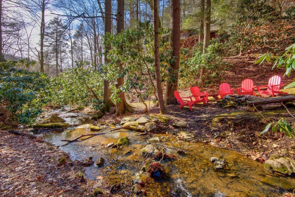 Soothing Waters House in Brushy Fork