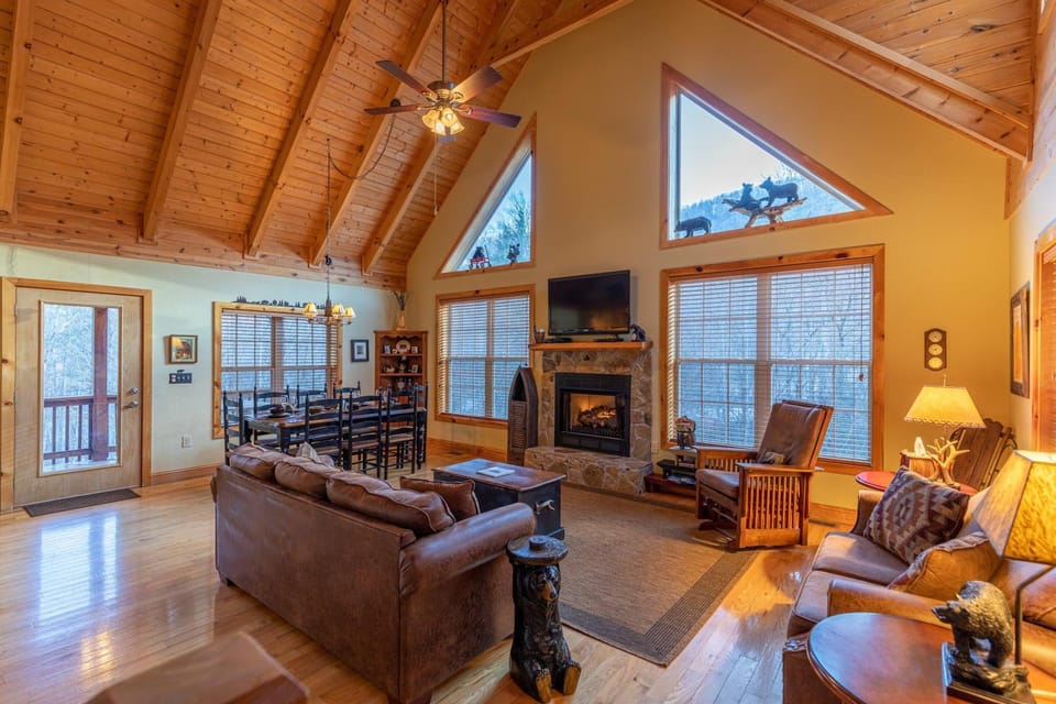 Bear Creek House in Watauga