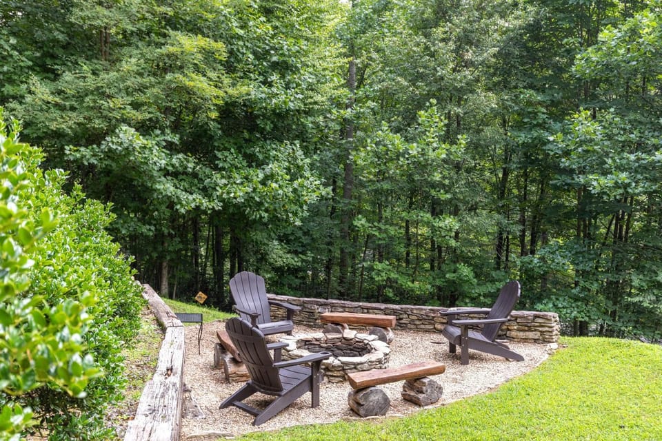 Bear Creek House in Watauga