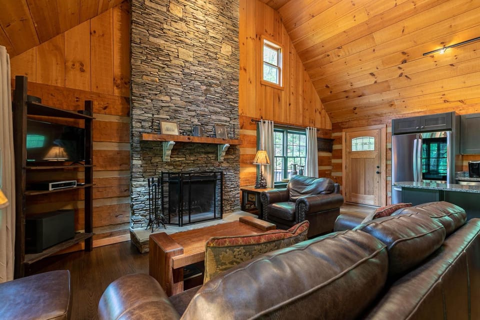 Paradise Found House in Brushy Fork