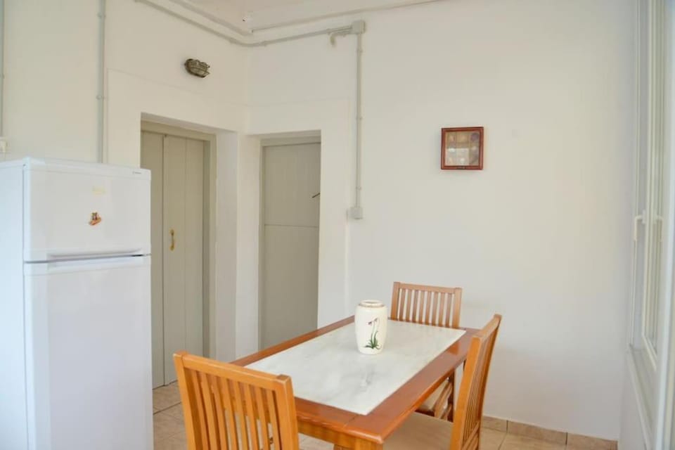 Milos Apartments Kardapis Upper Floor Apartment in Milos