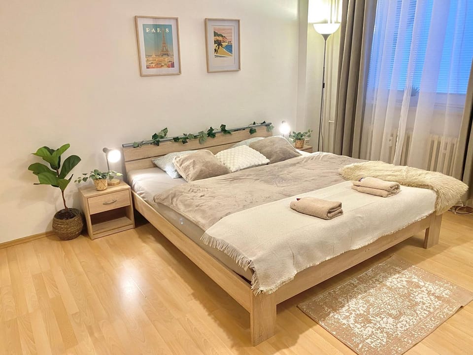 Bed, Bedroom