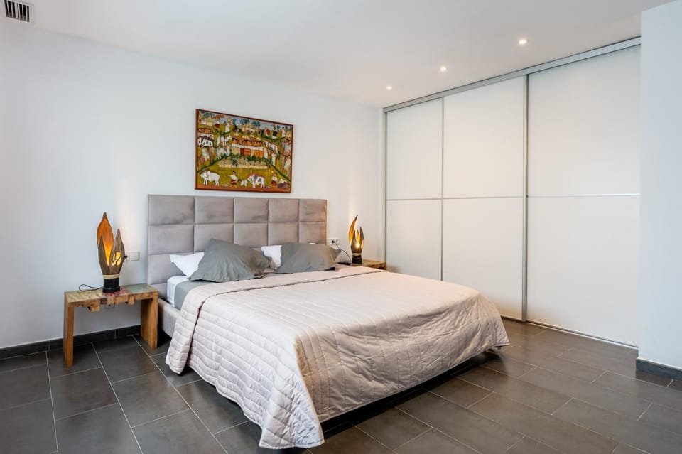 Living room, Bedroom