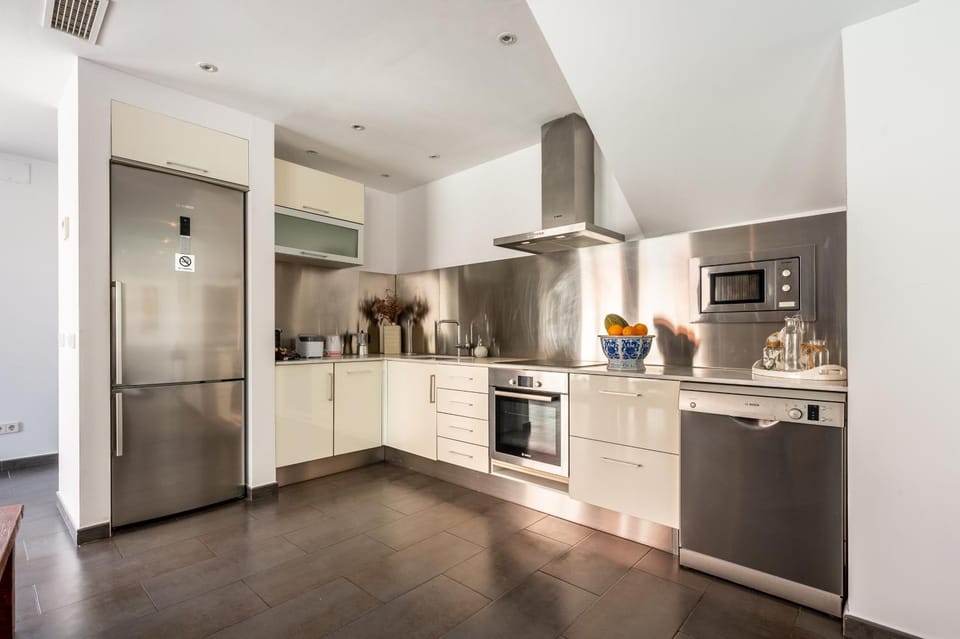 Kitchen or kitchenette, Living room