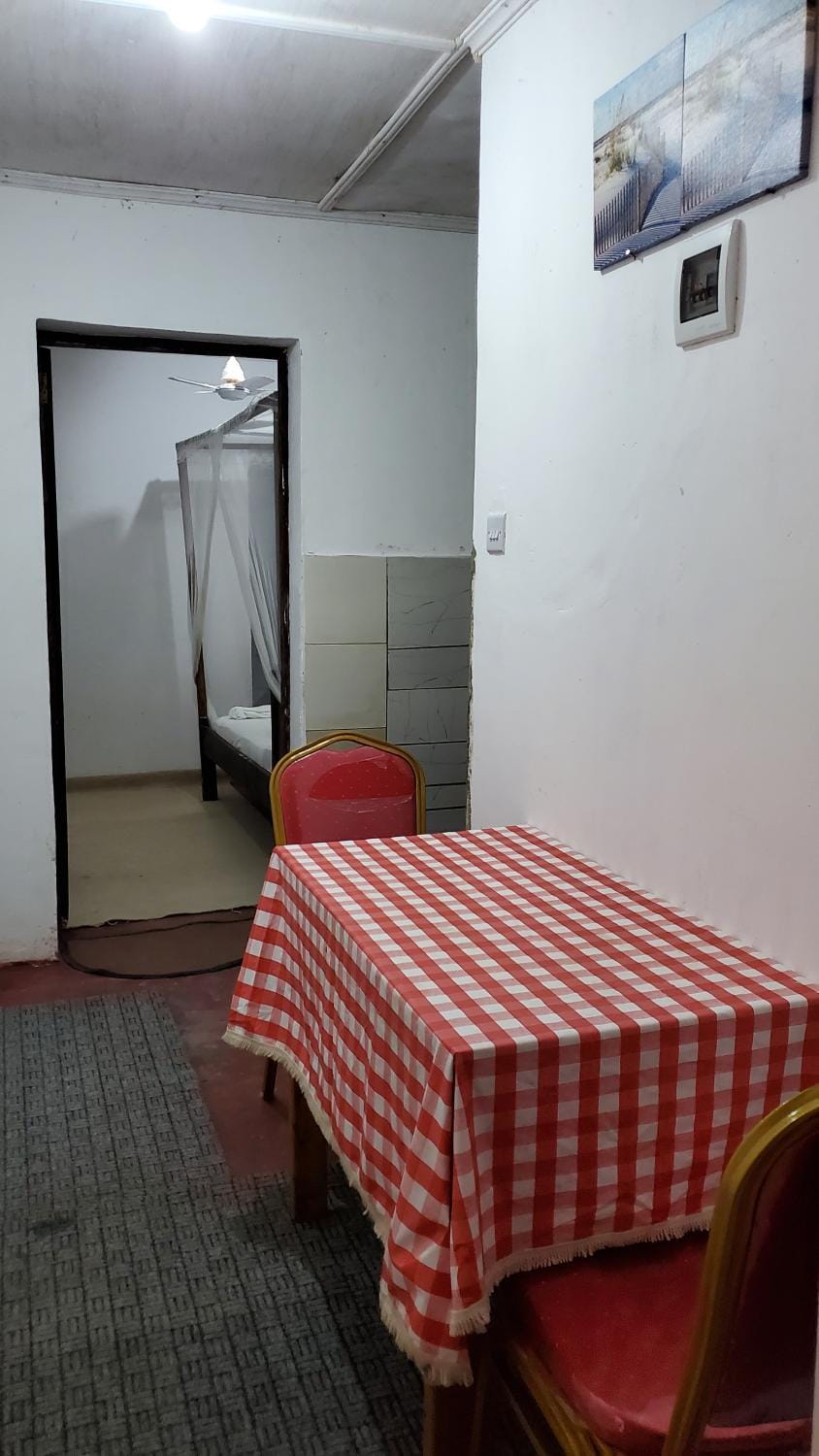 Seating area, Dining area